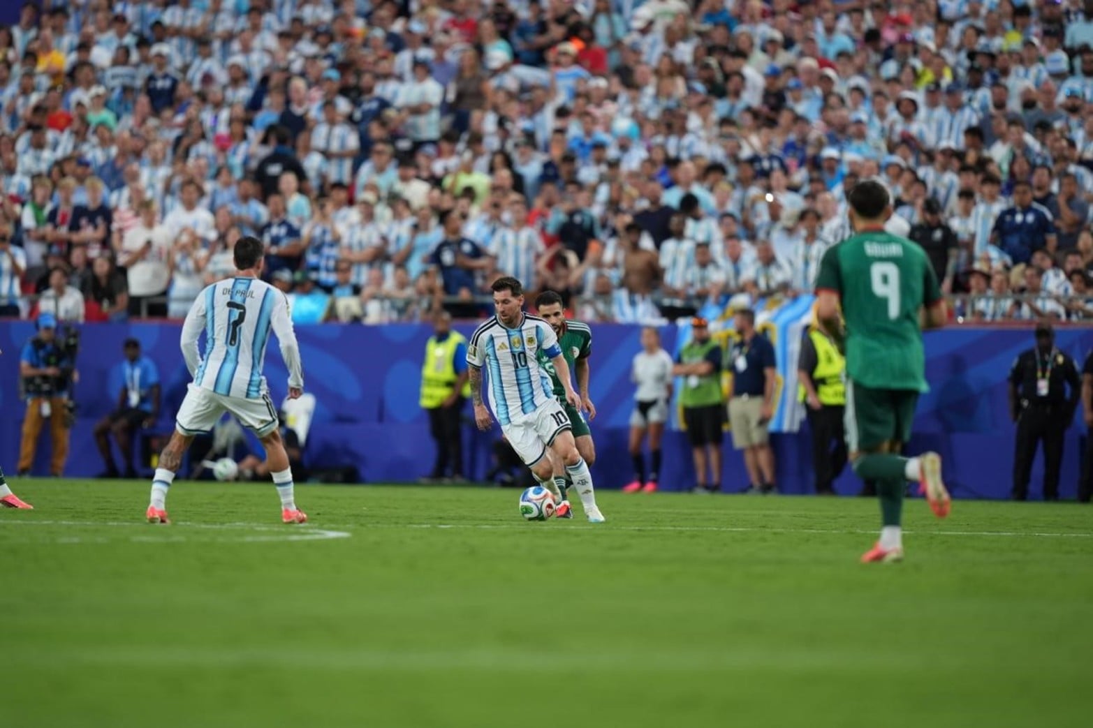 Las fotos de El Litoral en una noche histórica:  Argentina le ganó 3-0 a Argelia