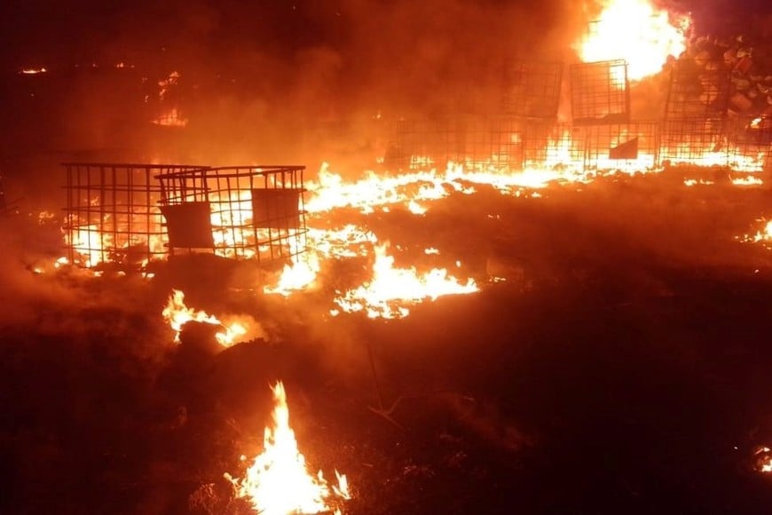 incendio planta recicladora de plásticos