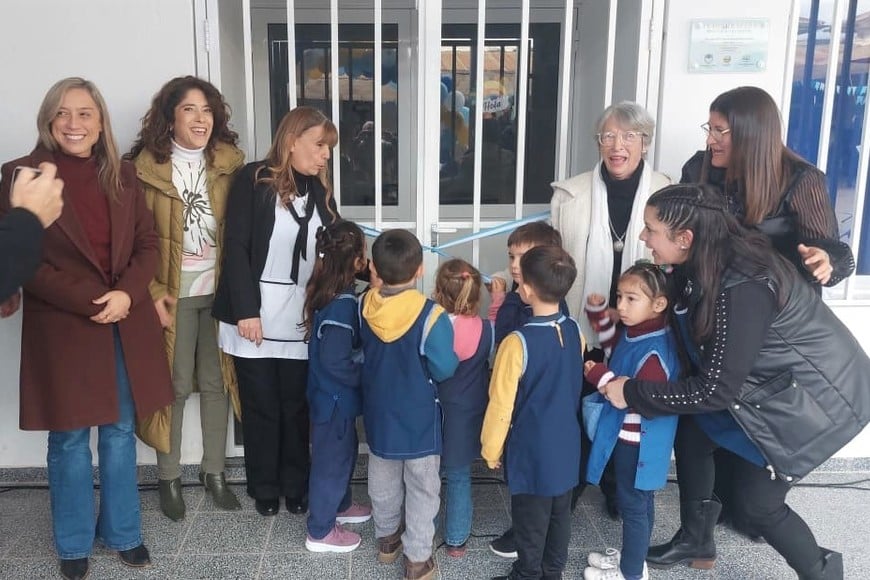 La Escuela Nº 443 “Pablo A. Pizzurno” celebró sus 109 años y habilitó la nueva sala de Nivel Inicial construida en el marco del programa “Mil Aulas” del gobierno provincial.