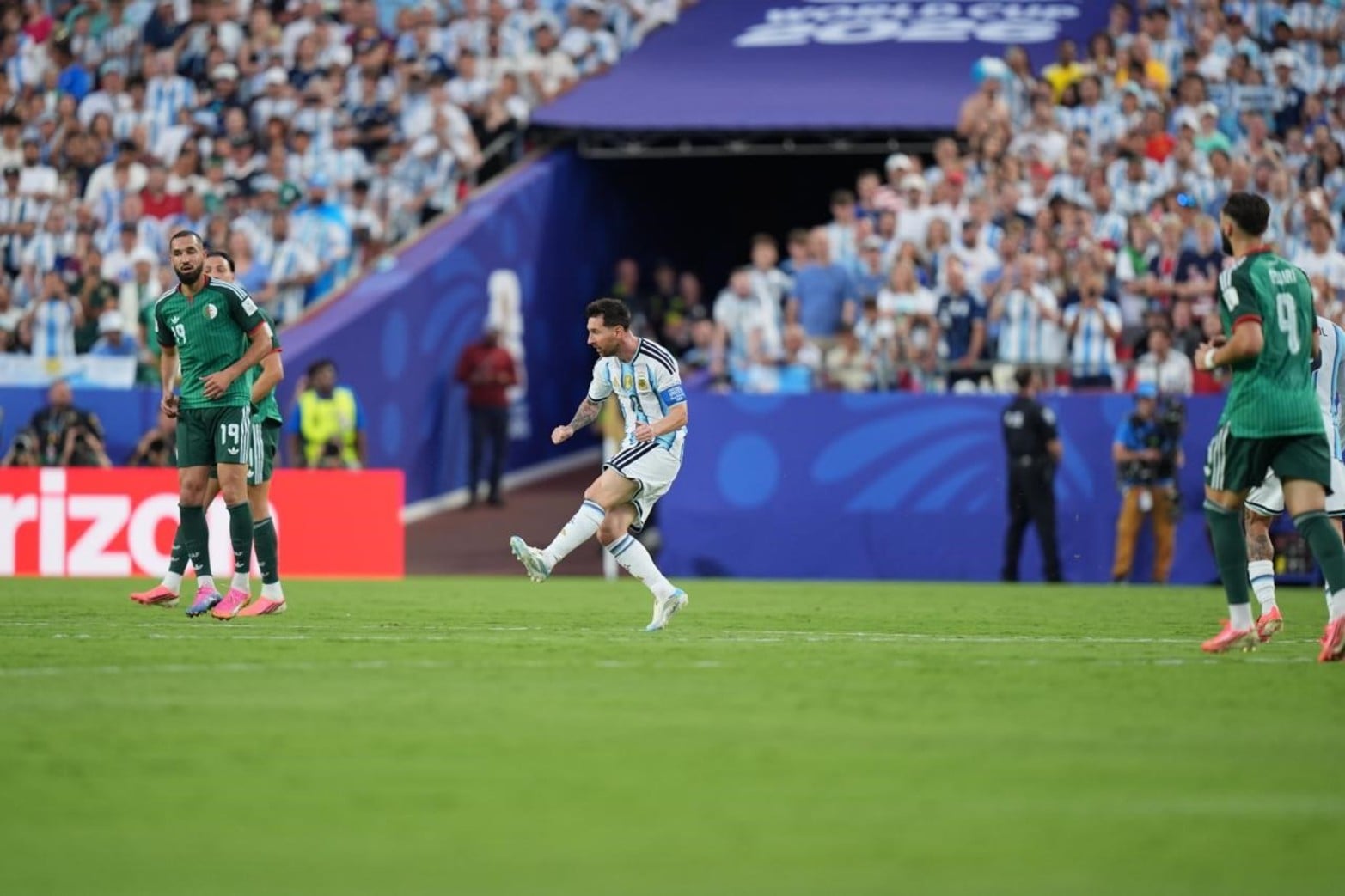 Las fotos de El Litoral en una noche histórica:  Argentina le ganó 3-0 a Argelia