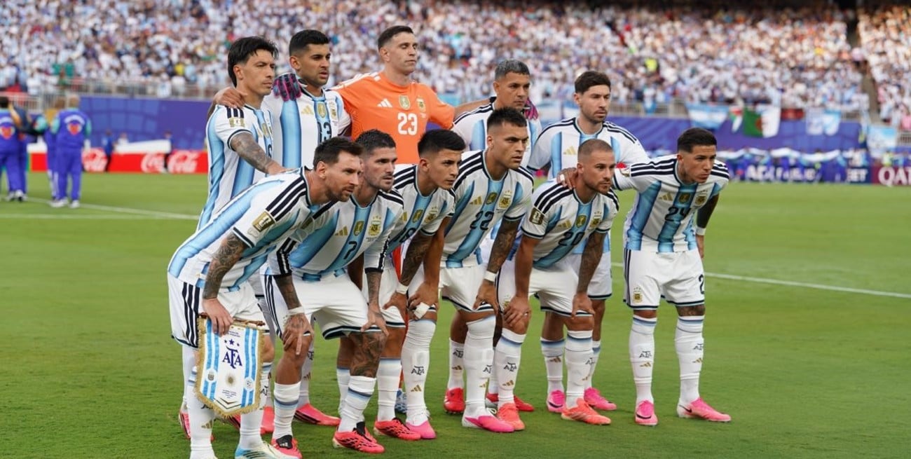 Argentina se mide con Austria en busca de asegurar la clasificación; la información minuto a minuto
