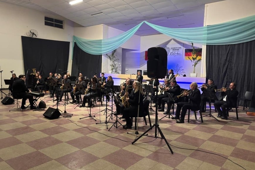 Con un multitudinario concierto, “SOMOS” comenzó su recorrido por la región