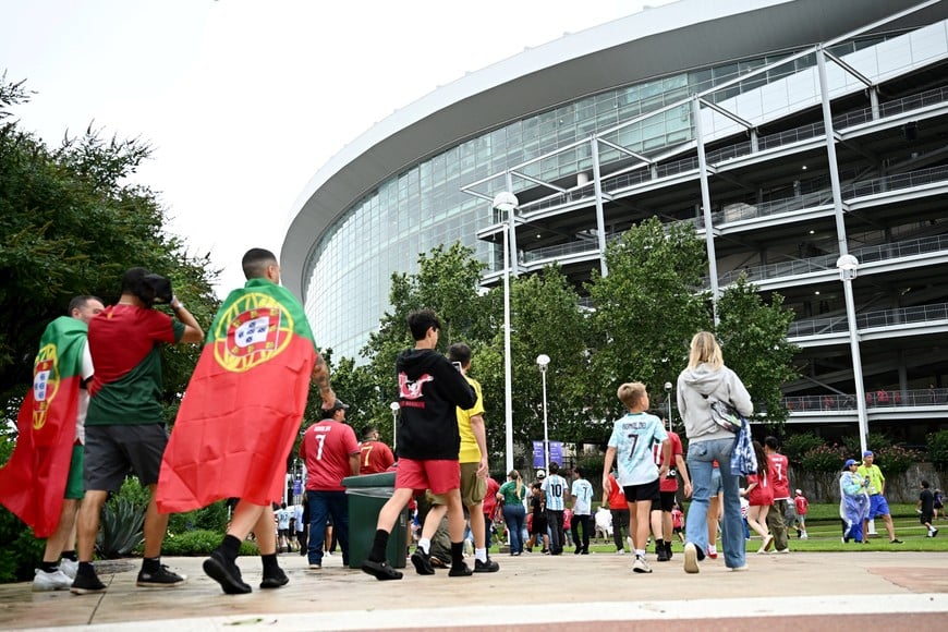 Soccer Football - FIFA World Cup 2026 - Group K - Portugal v DR Congo - Houston Stadium, Houston, Texas, U.S. - June 17, 2026
Portugal fans outside the stadium before the match REUTERS/Annegret Hilse