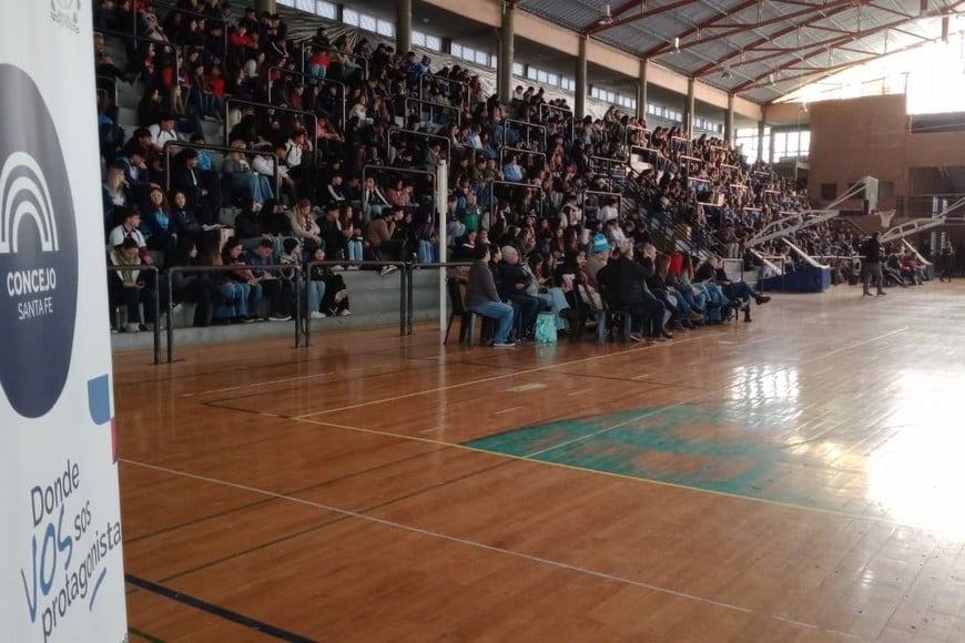 Actividades de debate y trabajo conjunto en el Centro 29.