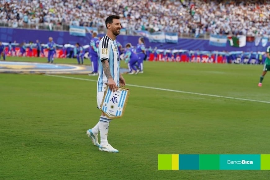 Las fotos de El Litoral en una noche histórica: Argentina le ganó 3-0 a Argelia