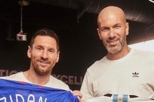 Zidane respaldó públicamente a Messi tras la polémica ante Argelia.