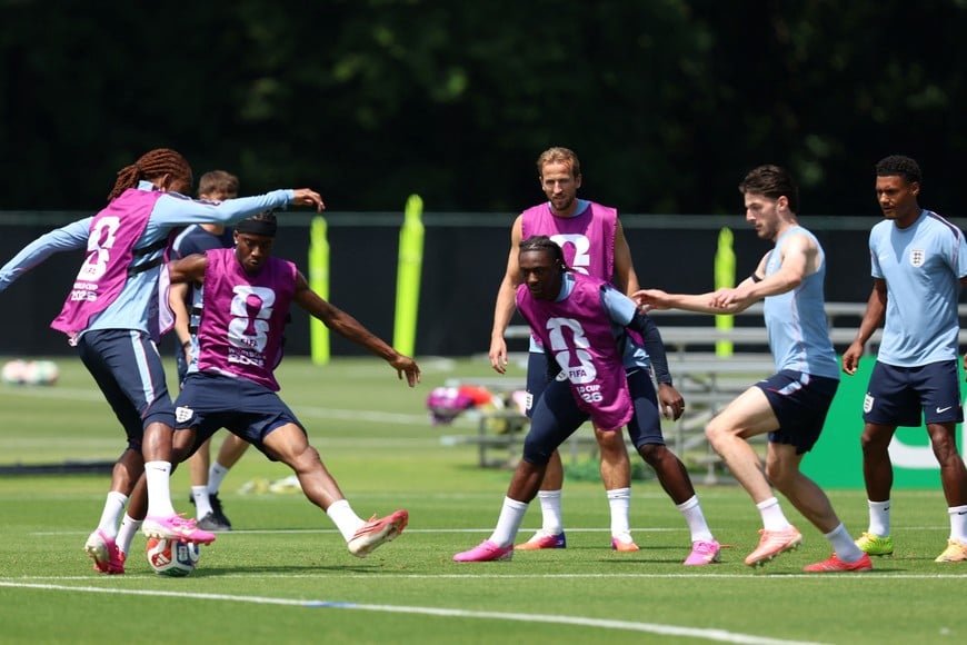 Soccer Football - FIFA World Cup 2026 - England Training - Swope Soccer Village, Kansas City, Missouri, U.S. - June 16, 2026
England's Declan Rice, Harry Kane and teammates during training IMAGN IMAGES via Reuters/Kylie Graham