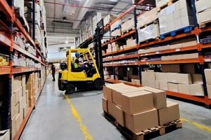 Con subas moderadas en mayo, el gobierno busca controlar la inflación mayorista, mientras el sector energético mantiene su influencia en los costos.