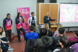 Los estudiantes realizaron talleres prácticos guiados por profesores y atletas de alto rendimiento en el ISEF N.º 27.