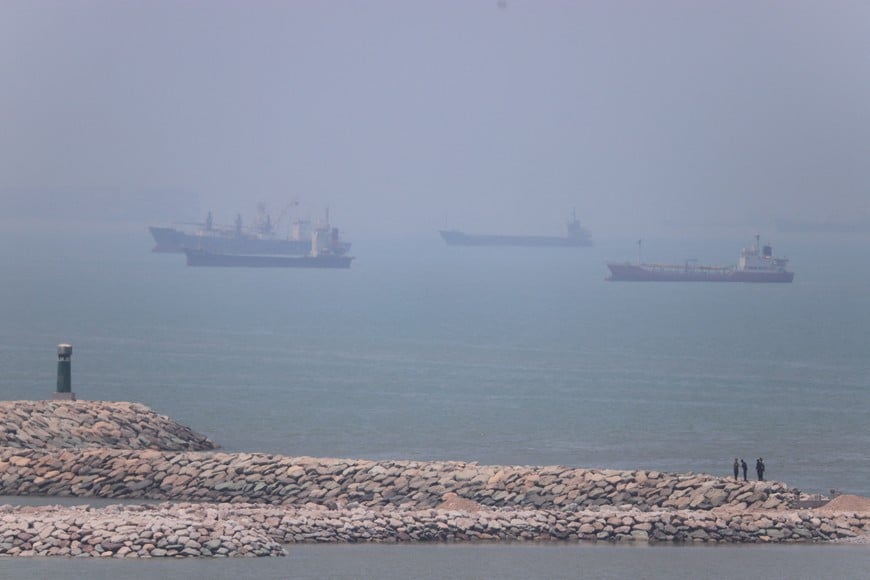 Vessels in the Strait of Hormuz near the beach of Bandar Abbas, Iran, June 17, 2026. Amirhosein Khorgooi/ISNA/via WANA (West Asia News Agency)/Handout via REUTERS
ATTENTION EDITORS - THIS PICTURE WAS PROVIDED BY A THIRD PARTY. ISRAEL OUT. NO COMMERCIAL OR EDITORIAL SALES IN ISRAEL. NO ACCESS FOR ISRAELI MEDIA. NO USE BBC PERSIAN. NO USE VOA PERSIAN. NO USE MANOTO. NO USE IRAN INTERNATIONAL. NO USE RADIO FARDA. DIGITAL: NO USE BBC PERSIAN. NO USE VOA PERSIAN. NO USE MANOTO. NO USE IRAN INTERNATIONAL. NO USE RADIO FARDA.