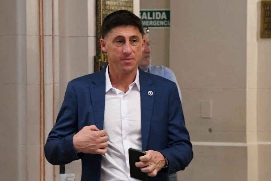 El senador por La Capital, Julio Francisco Garibaldi, presentó en abril un proyecto para que crezcan las iniciativas empresariales turísticas y el sector tenga más oportunidades de desarrollo en la provincia. Crédito: Manuel Fabatia