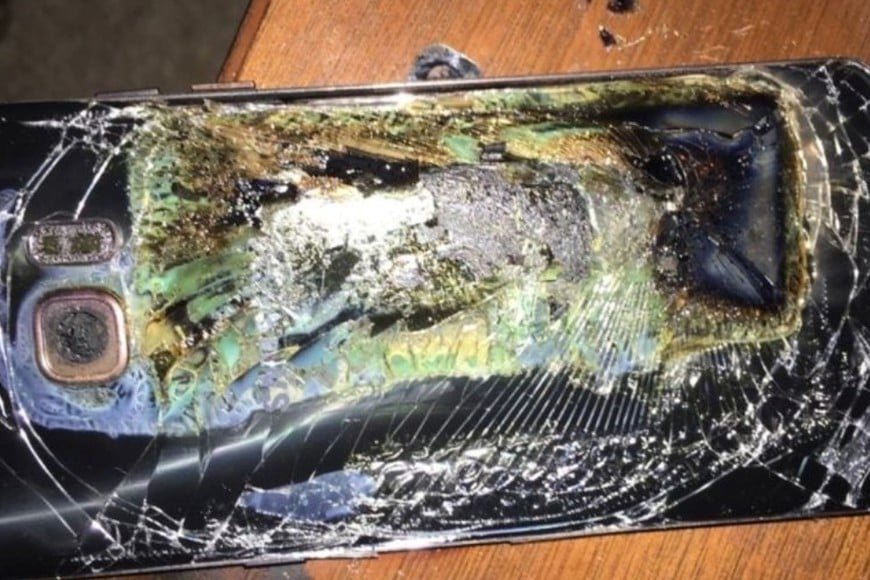 La principal hipótesis apunta a una falla del teléfono celular
