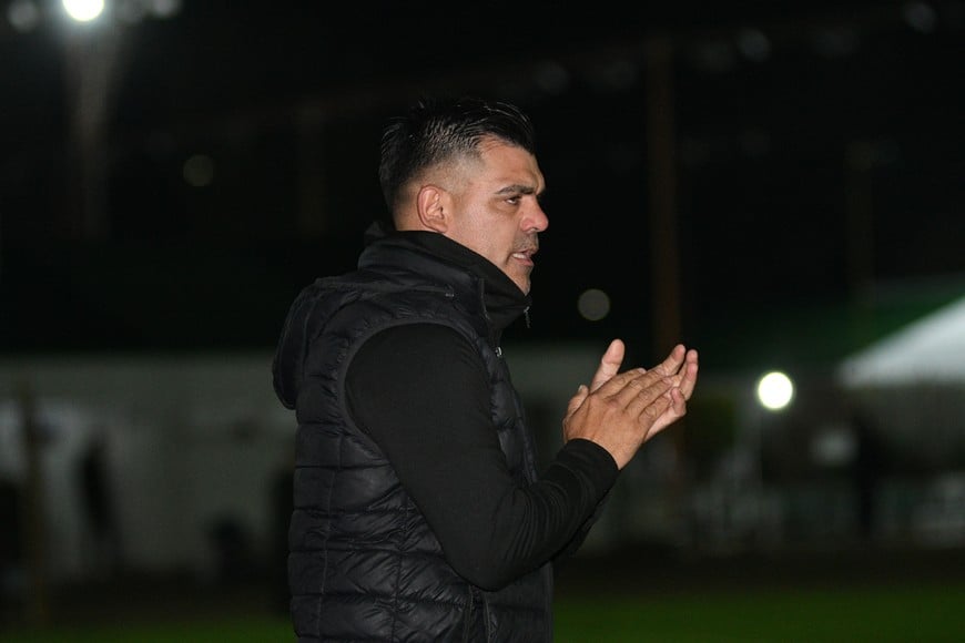 Andrés Formento, DT de La Perla.