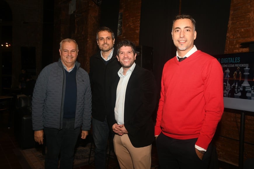 “Estafas Digitales: claves para proteger tus datos personales y los de tu empresa” Demos Maxi Macedo Marcelo Temperini