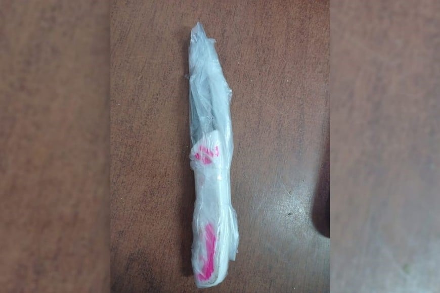 pelea de mujeres , detenidas y una herida