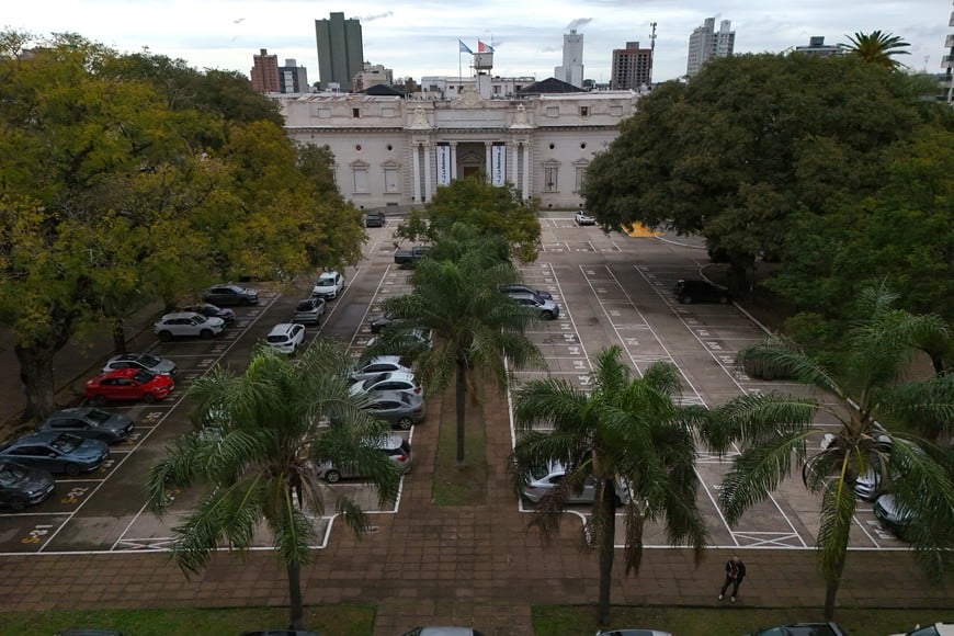 Cemento y dársenas, así luce en la actualidad. Foto: Fernando Nicola