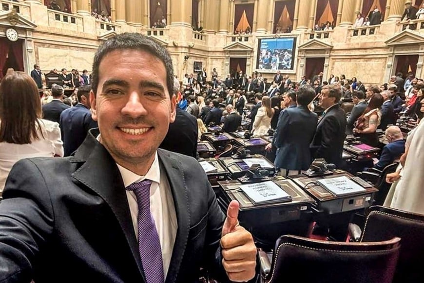 Adrián Ravier: el economista liberal que Milei eligió para ser el nuevo vocero presidencial