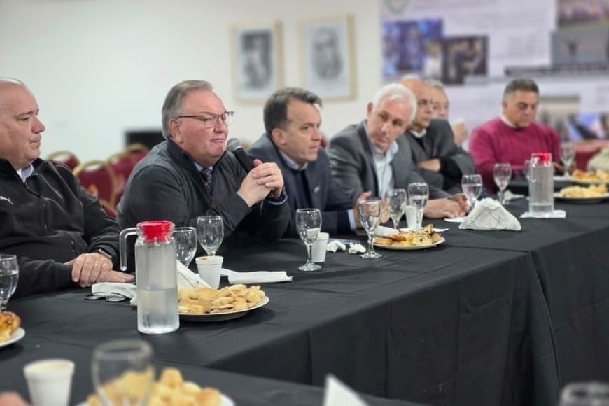 En la sede radical, dirigentes de los partidos que conforman Unidos se reunieron para hablar del futuro Código Electoral que tendrá Santa Fe.