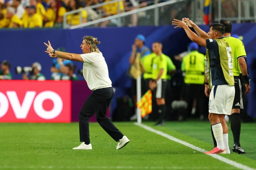 Soccer Football - FIFA World Cup 2026 - Group E - Ivory Coast v Ecuador - Philadelphia Stadium, Philadelphia, Pennsylvania, U.S. - June 14, 2026
Ecuador coach Sebastian Beccacece reacts REUTERS/Mike Segar