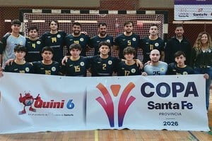 Péretz negro derrotó al equipo amarillo. Defiende el título de 2025. Foto: Prensa Copa Santa Fe.