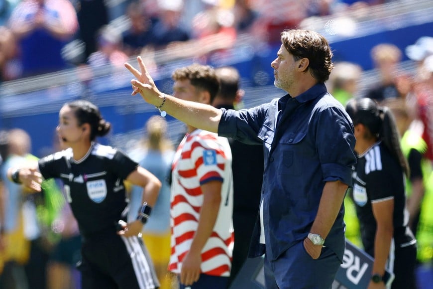 Soccer Football - FIFA World Cup 2026 - Group D - United States v Australia - Seattle Stadium, Seattle, Washington, U.S. - June 19, 2026
U.S. coach Mauricio Pochettino reacts during the match REUTERS/Albert Gea