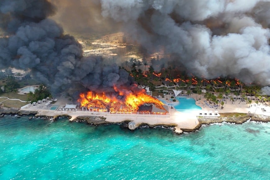 A drone view shows a fire at the Viva Wyndham Dominicus Beach Hotel in Bayahibe, La Altagracia, Dominican Republic, June 19, 2026 in this screen grab obtained from social media video. Gojko Culibrk/via REUTERS THIS IMAGE HAS BEEN SUPPLIED BY A THIRD PARTY. MANDATORY CREDIT. NO RESALES. NO ARCHIVES.
VERIFICATION:
- Beach, road layout and buildings matched file and satellite images.
- Date verified by original file metadata. TPX IMAGES OF THE DAY