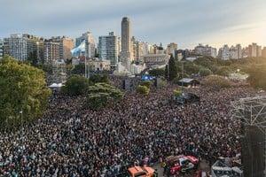 Más de 350 mil personas participaron de los festejos por el Día de la Bandera en Rosario.