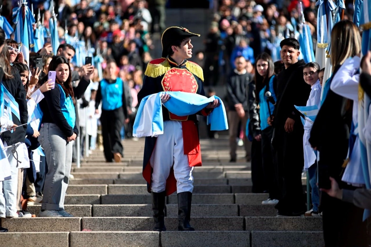 Acto del Dia de la Bandera en Rosario.