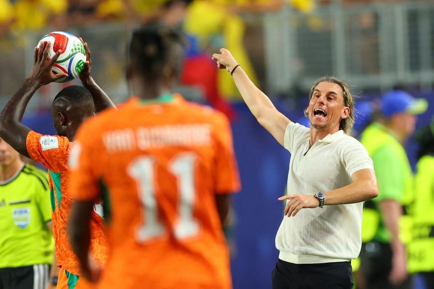 Soccer Football - FIFA World Cup 2026 - Group E - Ivory Coast v Ecuador - Philadelphia Stadium, Philadelphia, Pennsylvania, U.S. - June 14, 2026
Ecuador coach Sebastian Beccacece reacts REUTERS/Mike Segar