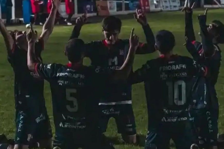El León celebró en Sarmiento. Foto: Prensa 9 de Julio