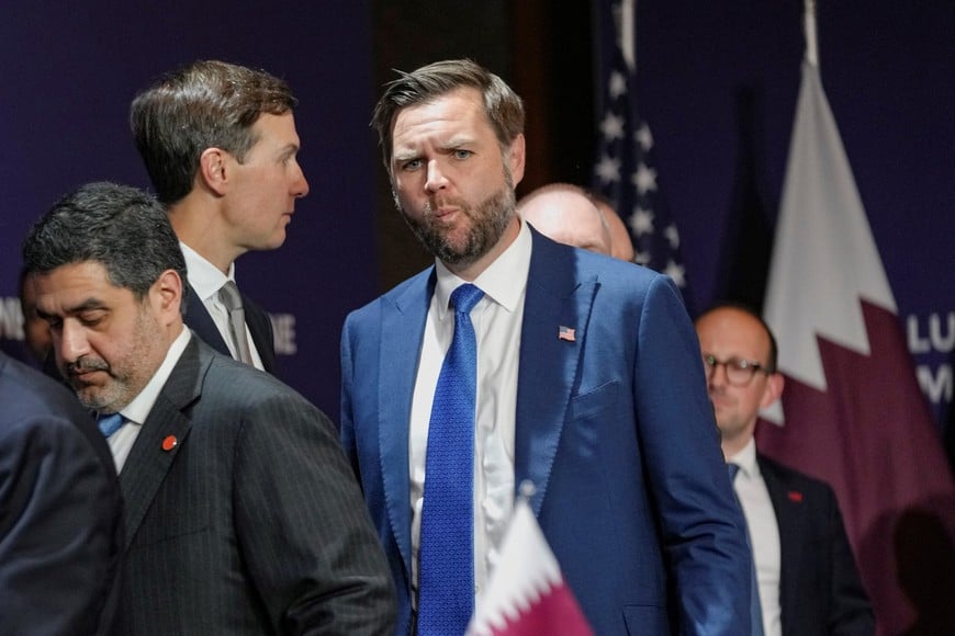 U.S. Vice President JD Vance listens to U.S. President Donald Trump's son-in-law Jared Kushner as they attend a quadrilateral meeting between the U.S., Iran, Pakistan, and Qatar at the Lake Lucerne Summit, aimed at advancing a deal to end the Middle East conflict, at Buergenstock Resort Lake Lucerne, near Stansstad, Switzerland, June 21, 2026. REUTERS/Nathan Howard/Pool