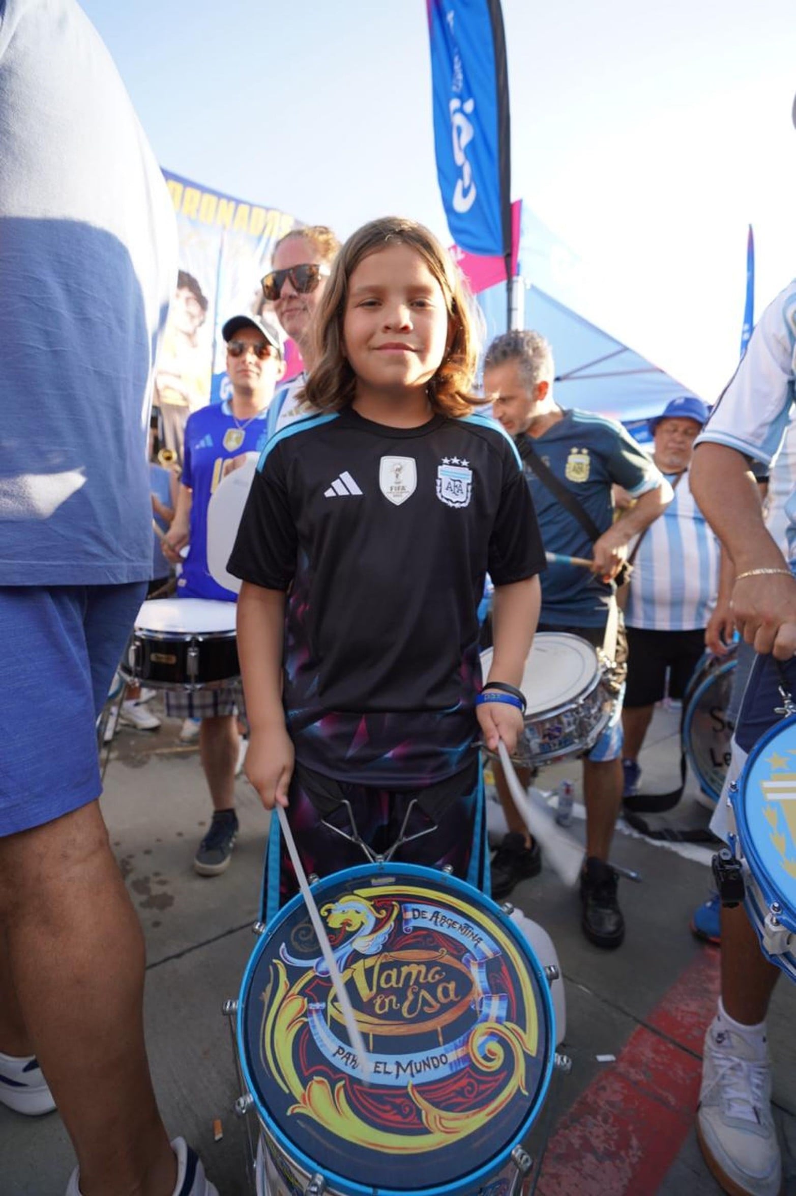 Hinchas argentinos llegan a Dallas, el banderazo no podía faltar