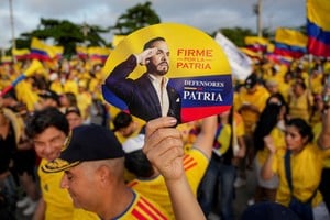 Con un estrecho margen, el candidato ultraderechista logra la presidencia de Colombia, superando al oficialismo en un contexto de alta participación electoral. Foto: REUTERS / Jair Coll.