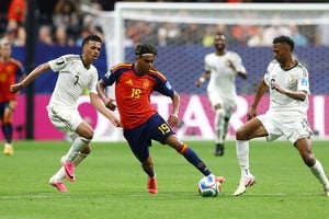 Yamal volvió a la titularidad y le aportó dinámica al seleccionado español. Foto: REUTERS / Claudia Greco.