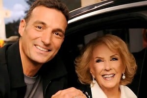 El DT y la conductora hicieron un comercial juntos.
