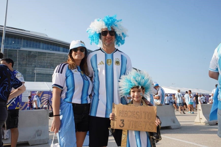 El apoyo en la previa y un mensaje muy particular. Foto: Fernando Nicola