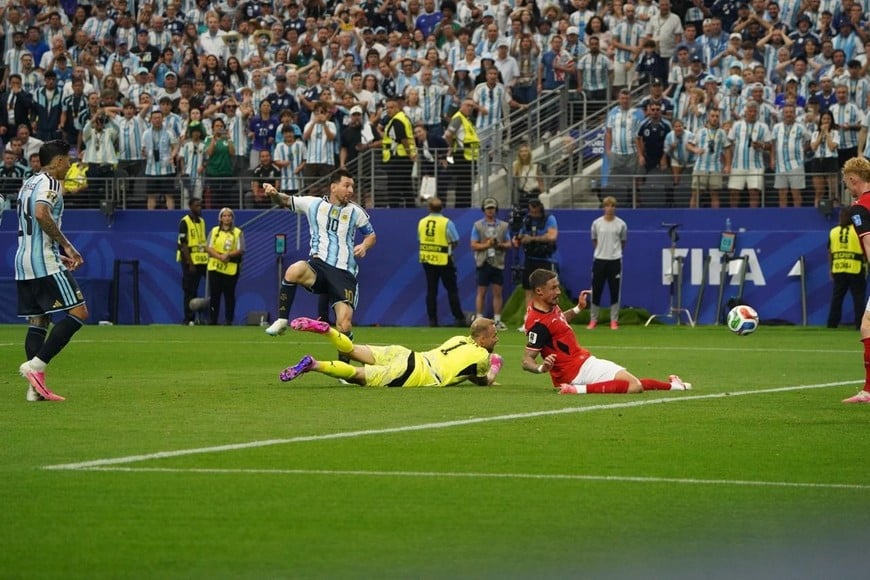 La secuencia del segundo gol de Lionel Messi para Argentina en el triunfo ante Austria. Crédito: Fernando Nicola