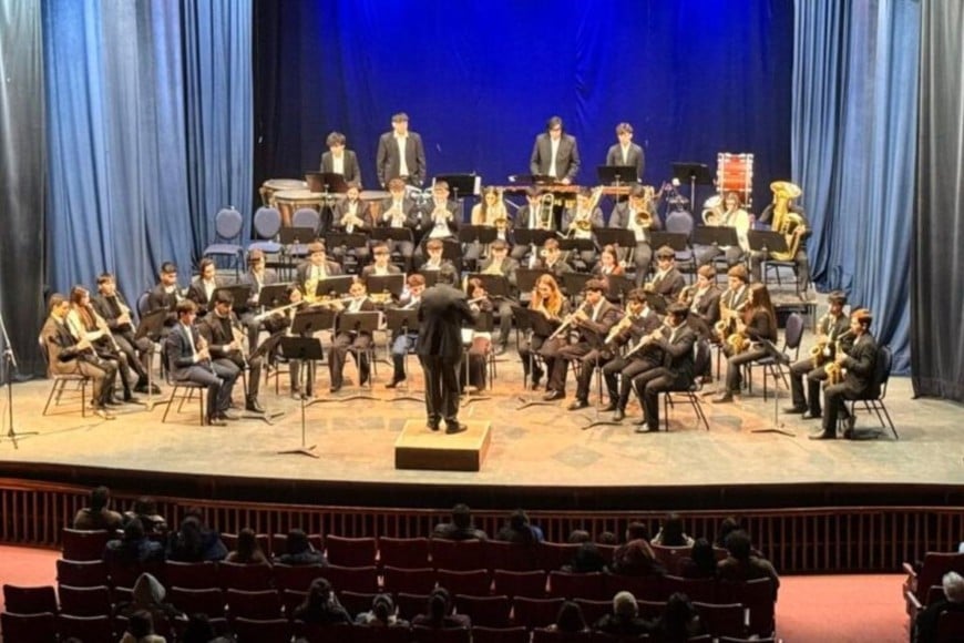 Escuela de Música Nº 9.901: Banda Sinfónica Juvenil, dirigida por Víctor Malvicino