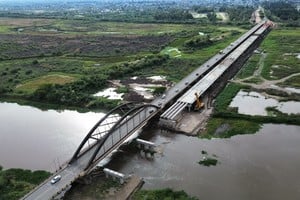 Nuevo Puente Carretero Santa Fe - Santo Tomé.