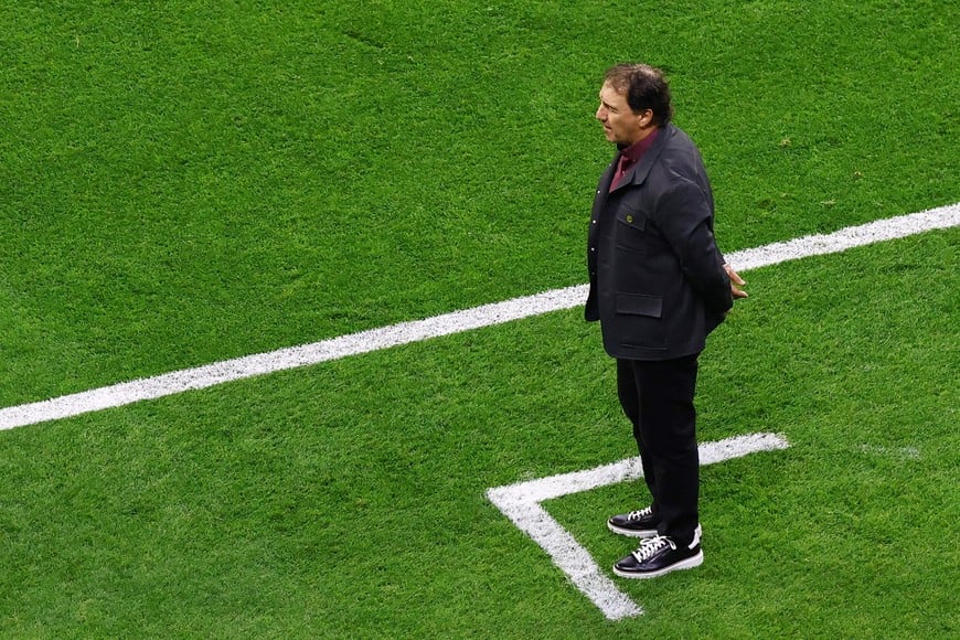 Soccer Football - FIFA World Cup 2026 - Group K - Uzbekistan v Colombia - Estadio Azteca, Mexico City, Mexico - June 17, 2026
Colombia coach Nestor Lorenzo during the match REUTERS/Henry Romero