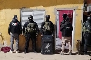 Las irrupciones fueron realizadas por fuerzas especiales de la policía. Foto: El Litoral