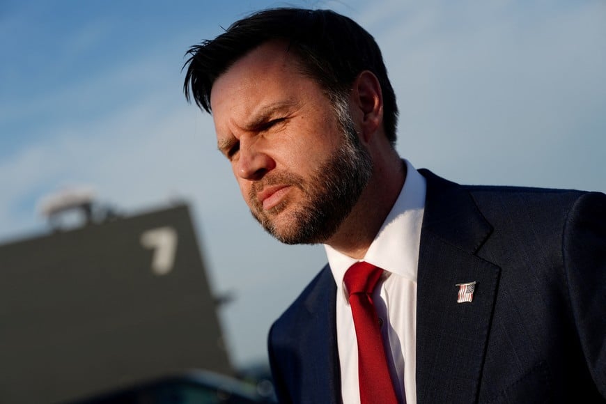 U.S. Vice President JD Vance before boarding Air Force Two, after the U.S. and Iran held high-level talks at the Lake Lucerne Summit, at Emmen Military Air Base, Emmen, Switzerland, June 22, 2026. REUTERS/Nathan Howard/Pool