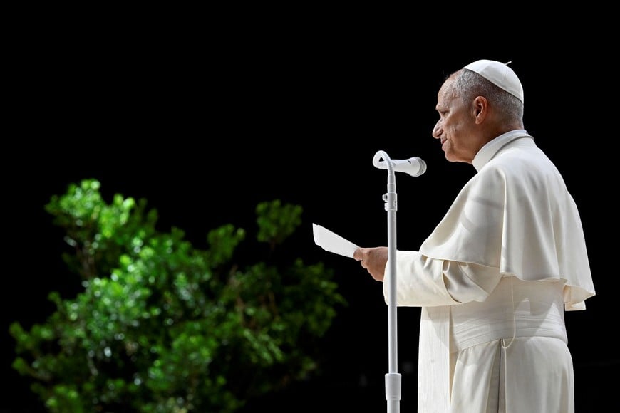 Pope Leo XIV addresses the meeting "Building Networks with the World of Culture, Art, Economy and Sport" at the Movistar Arena, during Pope Leo's apostolic journey in Madrid, Spain, June 7, 2026. Elisabetta Trevisan/Vatican Media/Handout via REUTERS ATTENTION EDITORS - THIS IMAGE WAS PROVIDED BY A THIRD PARTY.