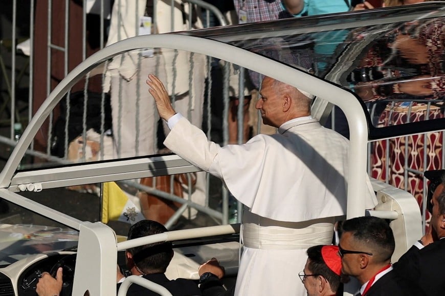 Pope Leo XIV arrives to celebrate Holy Mass at Plaza de Cibeles, during his apostolic journey in Madrid, Spain, June 7, 2026. REUTERS/Mohammed Salem
