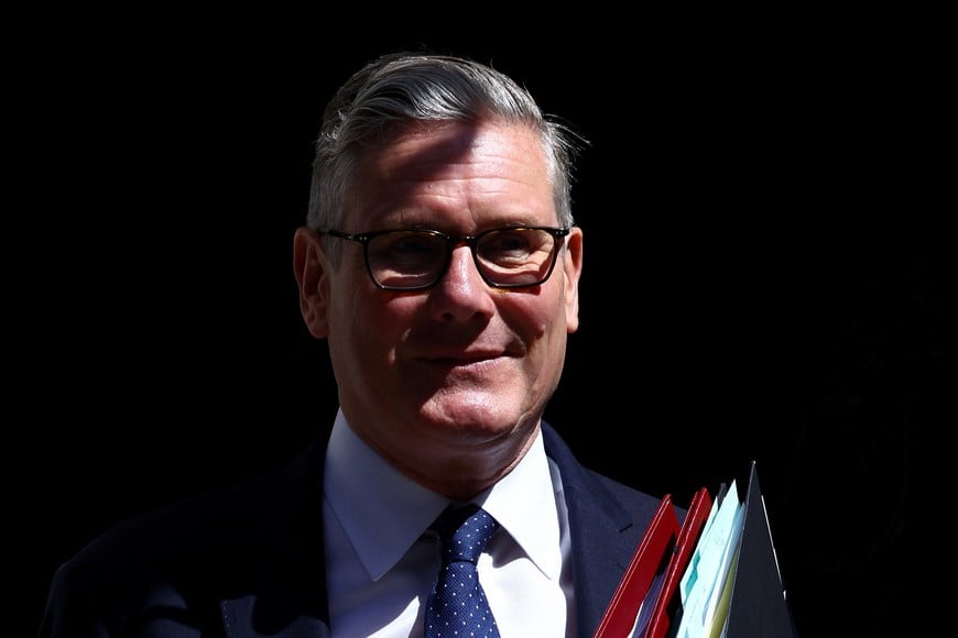 Britain's Prime Minister Keir Starmer departs Downing Street to attend Prime Minister's Questions at the House of Commons, following his announcement of the timeline for his resignation, in London, Britain, June 24, 2026. REUTERS/Guglielmo Mangiapane