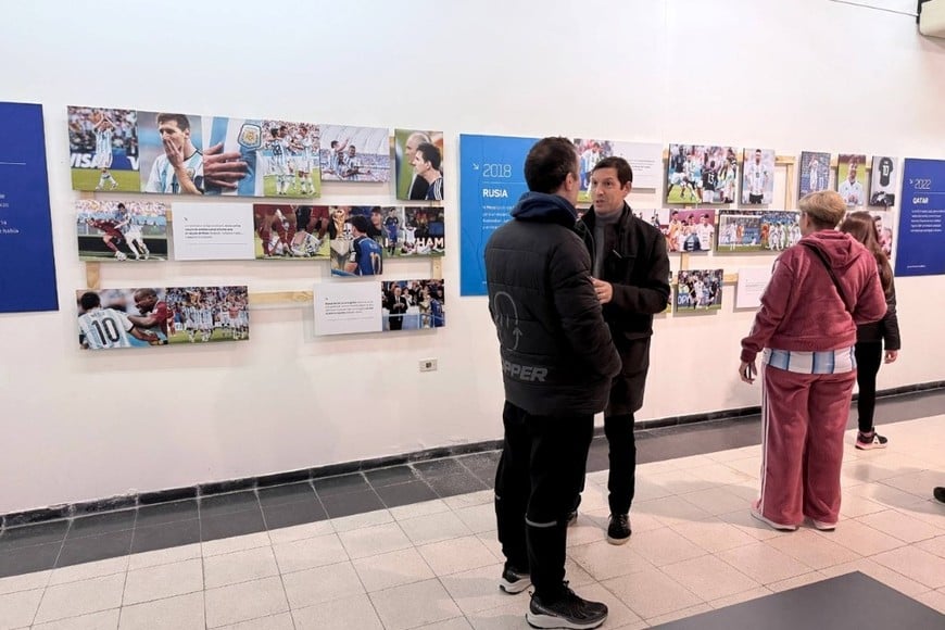 Inauguraron en Rafaela la muestra fotográfica de Lionel Messi