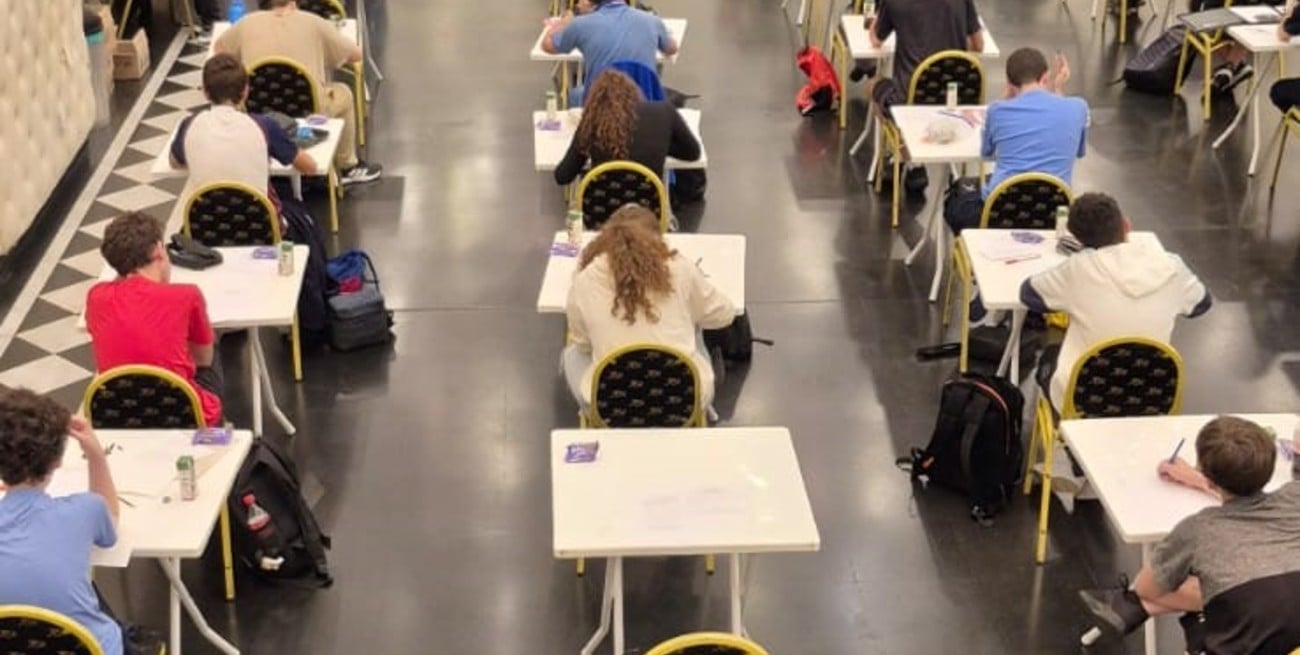 Examen para la Olimpíada de Matemática del Cono Sur.