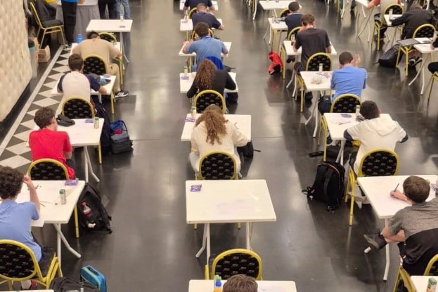 Examen para la Olimpíada de Matemática del Cono Sur.