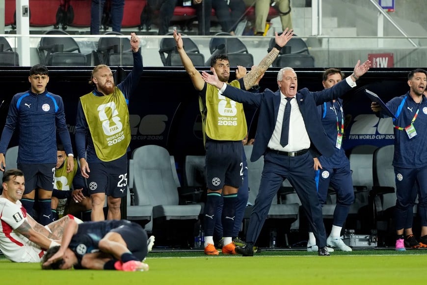 Soccer Football - FIFA World Cup 2026 - Group D - Turkey v Paraguay - San Francisco Bay Area Stadium, Santa Clara, California, U.S. - June 19, 2026
Paraguay coach Gustavo Alfaro reacts IMAGN IMAGES via Reuters/Darren Yamashita