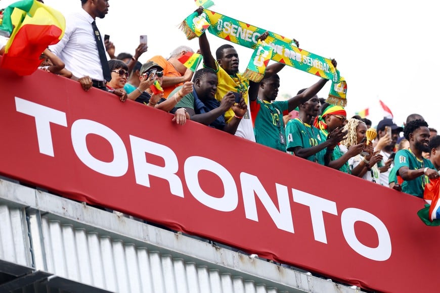 Soccer Football - FIFA World Cup 2026 - Group I - Senegal v Iraq - Toronto Stadium, Toronto, Canada - June 26, 2026
Senegal fans celebrate after the match REUTERS/Piroschka Van De Wouw